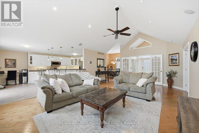 29249194/1147-fieldown-street/cumberland-ridge/ottawa/ontario/K4C1R7_3