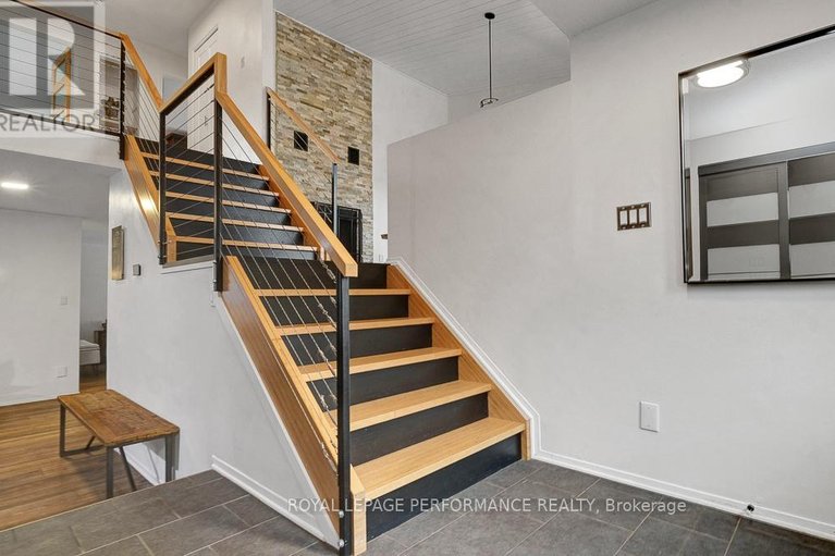 29674269/510-foxview-place/cfb-rockcliffe-and-area/ottawa/ontario/K1K4C4_16