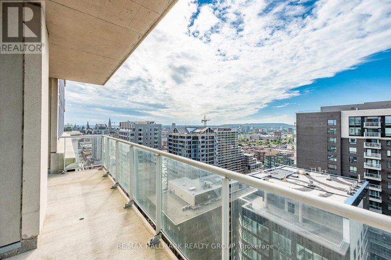 28537362/ph1-2702-242-rideau-street/sandy-hill/ottawa/ontario/K1N0B7_36