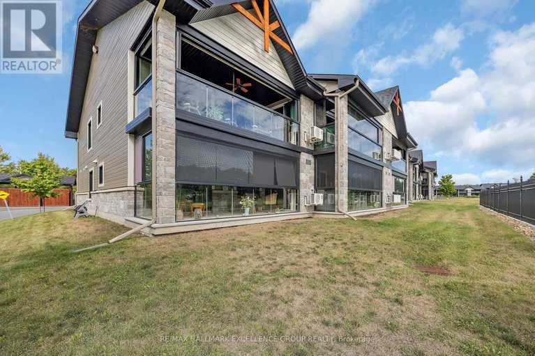 28810909/214-290-masters-lane/town-of-rockland/clarence-rockland/ontario/K4K0K5_4