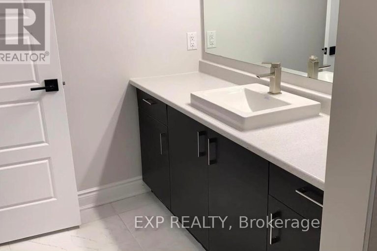28493975/625-makwa-private/cfb-rockcliffe-and-area/ottawa/ontario/K1K5A4_5