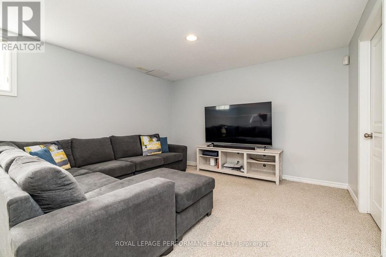 28279532/200-eye-bright-crescent/riverside-southgloucester-glen/ottawa/ontario/K1V2K6_32