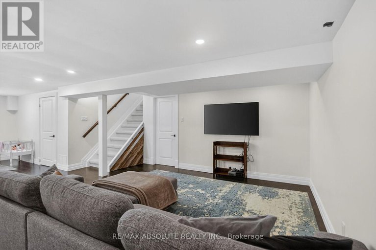 29233588/6560-michelangelo-court/north-gower/ottawa/ontario/K0A2T0_45