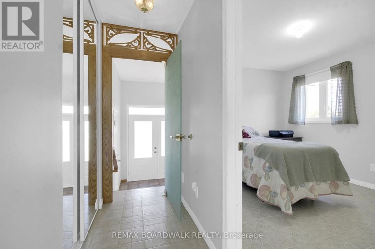 29638763/6658-benoit-street/chateauneuf/ottawa/ontario/K1C1J6_16