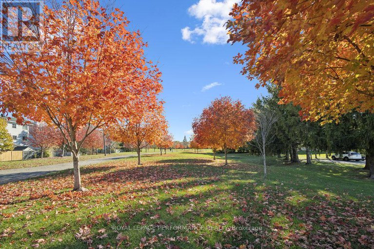 29052413/205-266-lorry-greenberg-drive/hunt-club-parkgreenboro/ottawa/ontario/K1T3J9_38