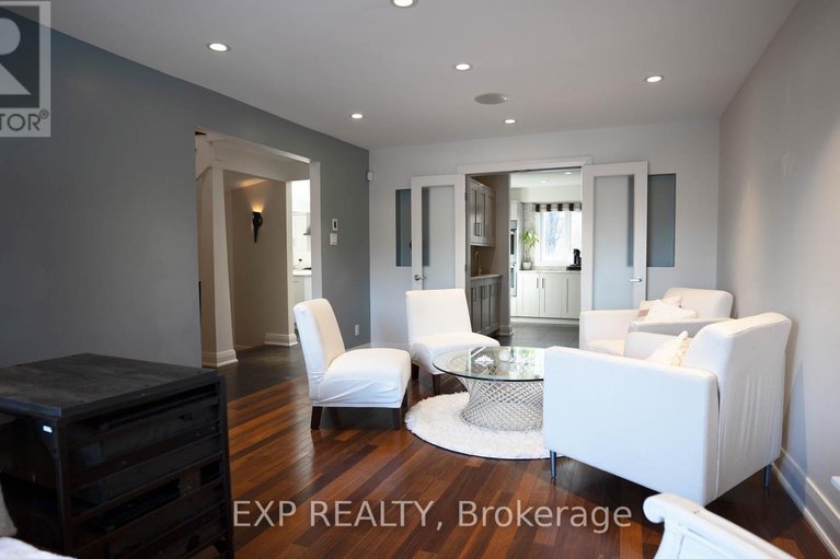 28293980/17-chesswood-court/pineglencountry-place/ottawa/ontario/K2E7E3_7