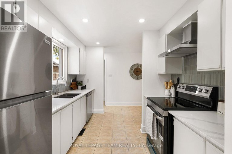 29367437/8-homestead-street/borden-farmstewart-farmcarleton-heightsparkwood-hills/ottawa/ontario/K2E7N8_16