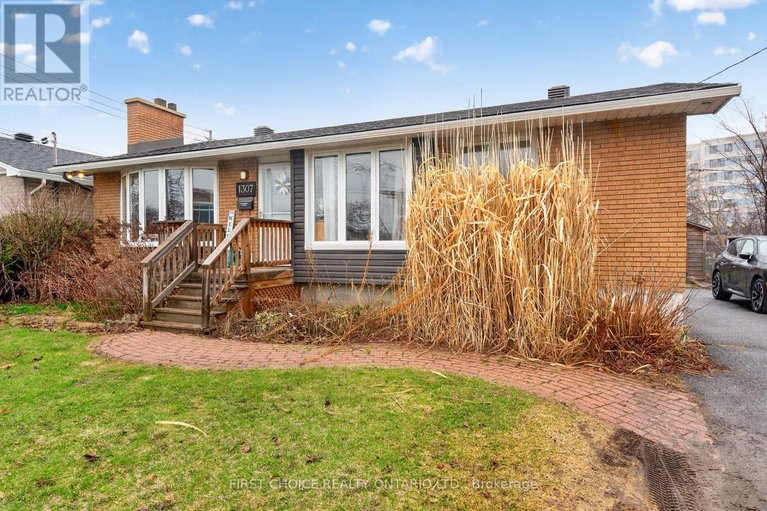 29620538/1307-aurele-street/pineview/ottawa/ontario/K1B3L4_2