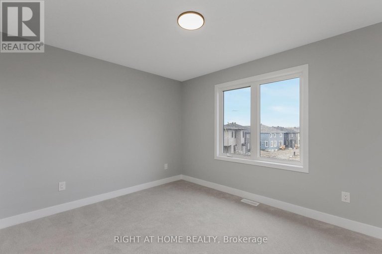 28455022/584-paakanaak-avenue/blossom-parkkemp-parkfindlay-creek/ottawa/ontario/K1X0J6_47