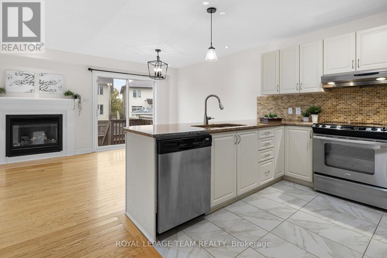 28990504/687-paul-metivier-drive/hearts-desire/ottawa/ontario/K2J2T4_14