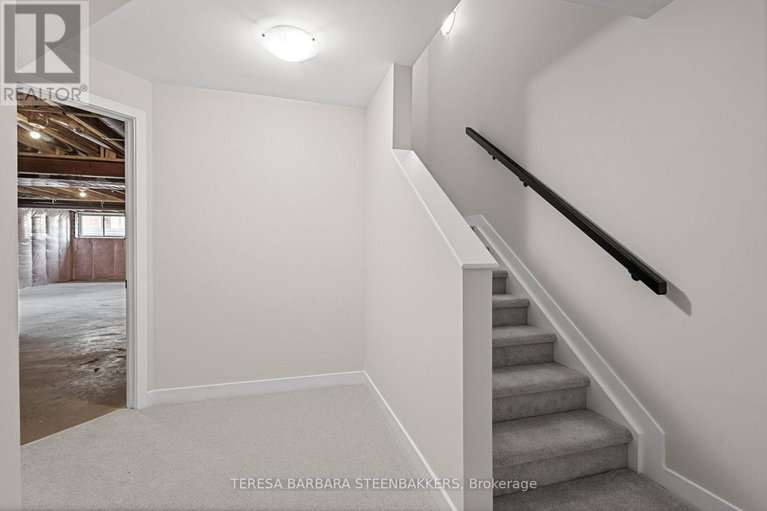 27846095/747-kenny-gordon-avenue-n/riverside-southgloucester-glen/ottawa/ontario/K4M0X9_36