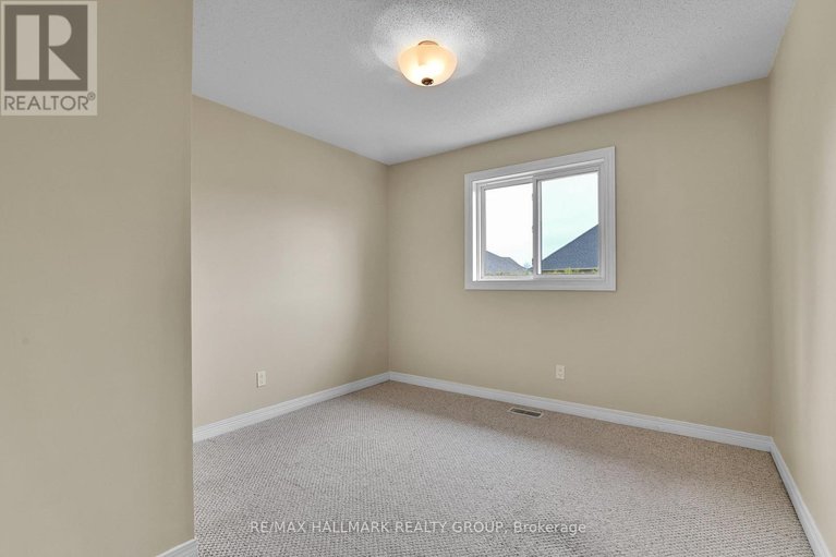 29674273/21-hime-crescent/hunt-club-park/ottawa/ontario/K1G4S1_21