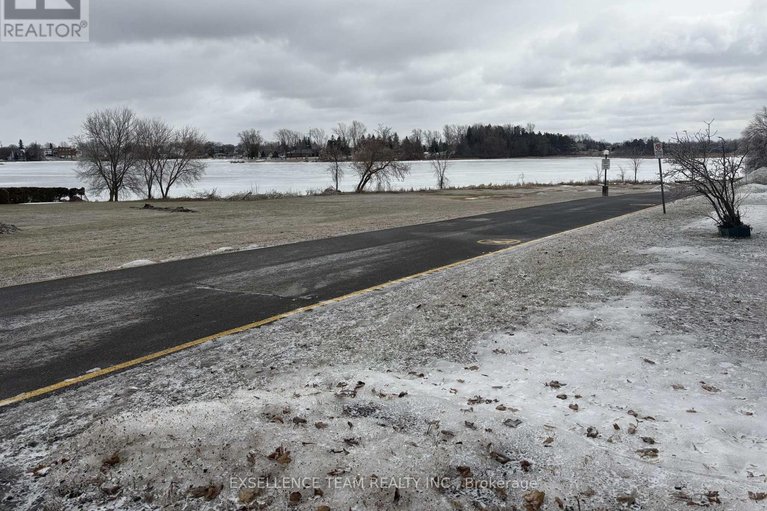 29464236/220-kenyon-street/alexandria/north-glengarry/ontario/K0C1A0_28