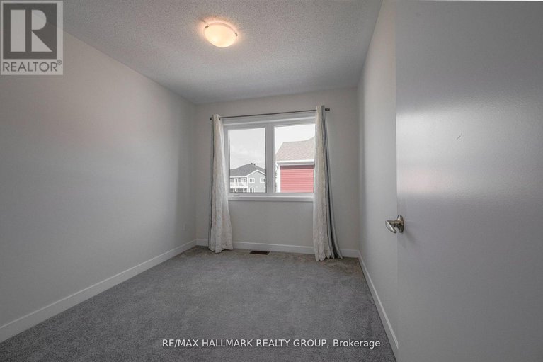 28996957/6357-perth-street/btwn-franktown-rd-fallowfield-rd/ottawa/ontario/K0A2Z0_27