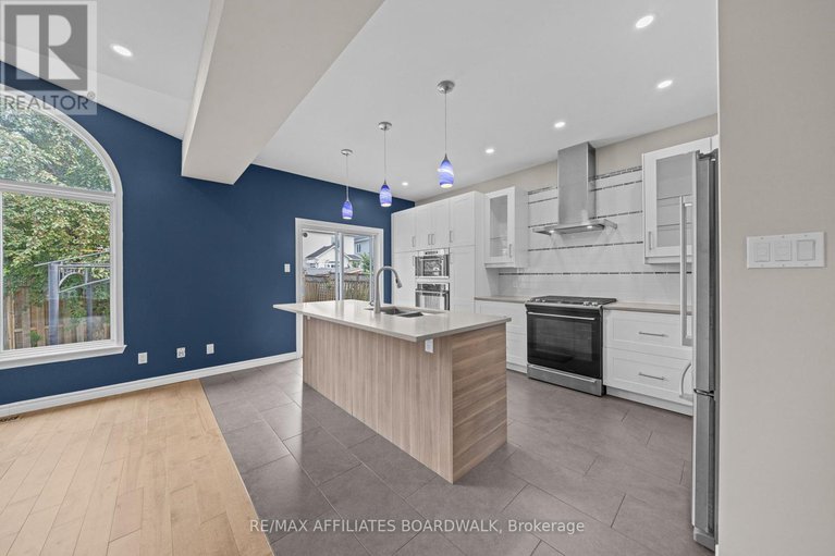 28620328/1056-rocky-harbour-crescent/riverside-southgloucester-glen/ottawa/ontario/K1V1V3_19