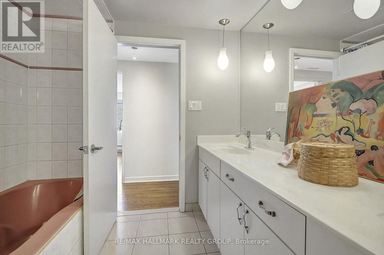 28150348/10-qualicum-street/bruce-farmgraham-parkqualicumbellands/ottawa/ontario/K2H7G8_38
