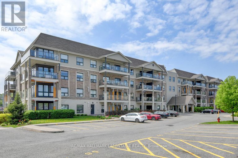 28124719/114-120-prestige-circle/chatelaine-village/ottawa/ontario/K4A1B4_1