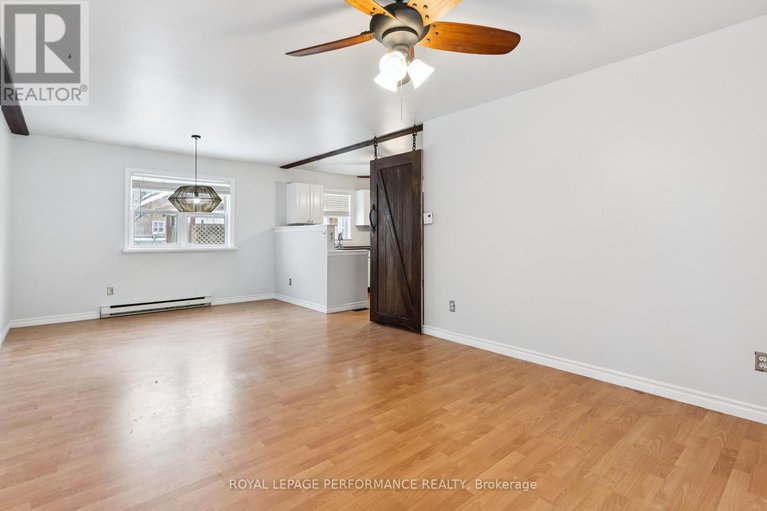 29249711/121-elizabeth-street/pakenham/mississippi-mills/ontario/K0A2X0_25