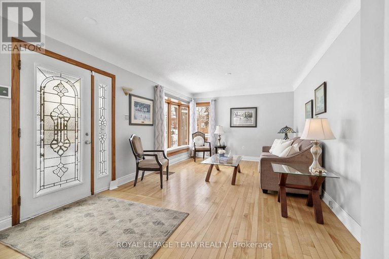 28500316/1357-thames-street/carlington/ottawa/ontario/K1Z7N3_3