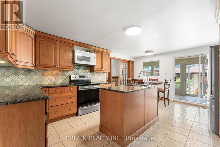28639886/876-pinecrest-road/fairfield-heights/ottawa/ontario/K2B6B2_9
