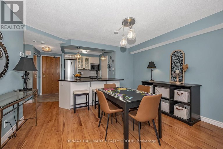 29641177/704-80-sandcastle-drive/leslie-park/ottawa/ontario/K2H9E7_13