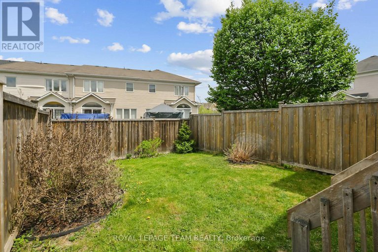 28334398/2072-dunollie-crescent/morgans-grantsouth-march/ottawa/ontario/K2W1H6_42