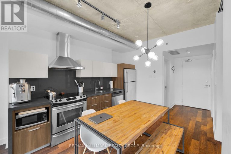 28932807/638-340-mcleod-street/ottawa-centre/ottawa/ontario/K2P1A4_10