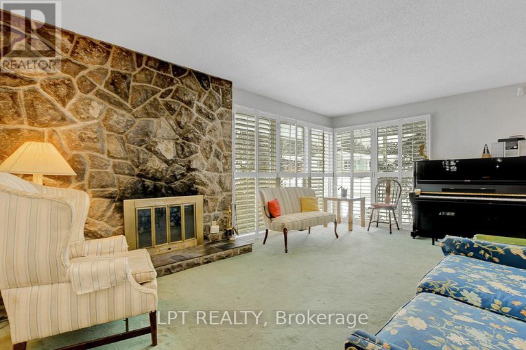 29427197/1771-mcmaster-avenue/urbandale-acres/ottawa/ontario/K1H6R7_7