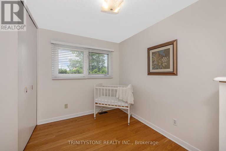 28500513/7-pulford-crescent/bayshore/ottawa/ontario/K2B6L6_35