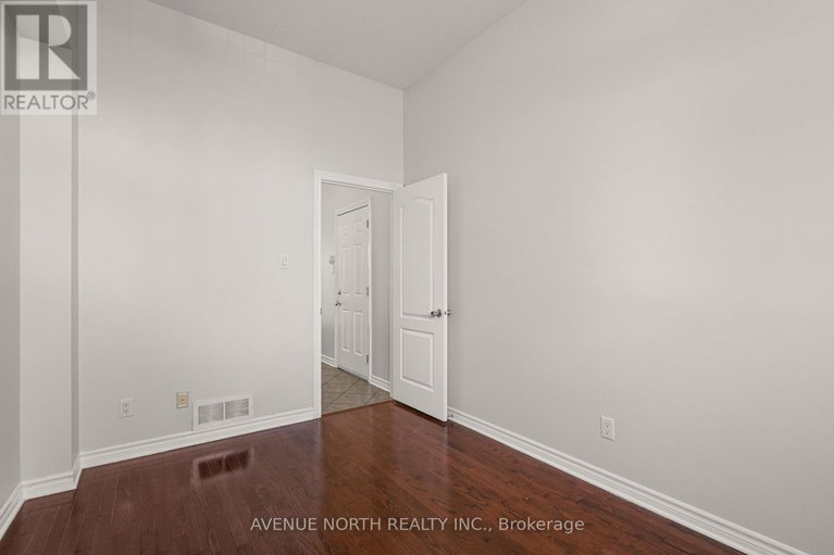 28954973/108-hillman-marsh-way/blossom-parkkemp-parkfindlay-creek/ottawa/ontario/K1T0B1_22