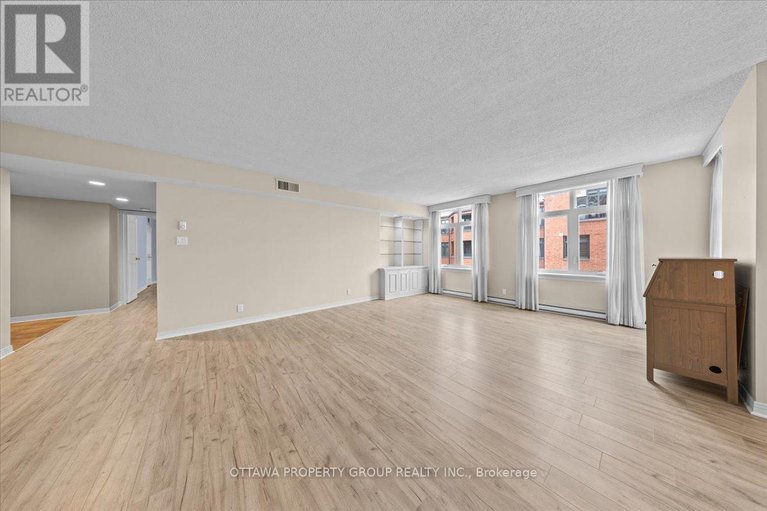 29191218/402-215-somerset-street-w/ottawa-centre/ottawa/ontario/K2P0J1_7