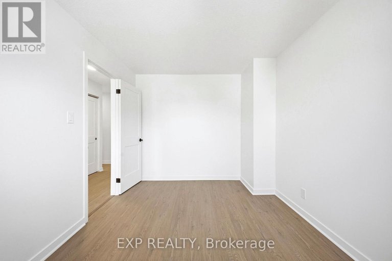 29439803/74-shearer-crescent/katimavik/ottawa/ontario/K2L3N1_18