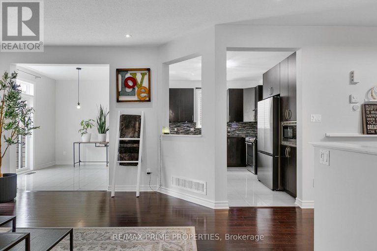 29045597/526-golden-sedge-way/blossom-parkkemp-parkfindlay-creek/ottawa/ontario/K1T0G3_16