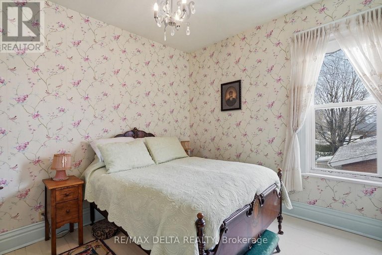 29479728/132-high-street/vankleek-hill/champlain/ontario/K0B1R0_27