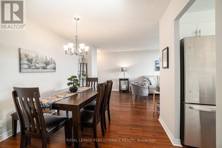 28976196/1508-1195-richmond-road/woodroffe/ottawa/ontario/K2B8E4_12