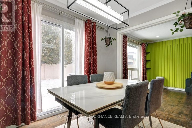 29576627/32-brando-crescent/hunt-club-parkgreenboro/ottawa/ontario/K1T2E3_14