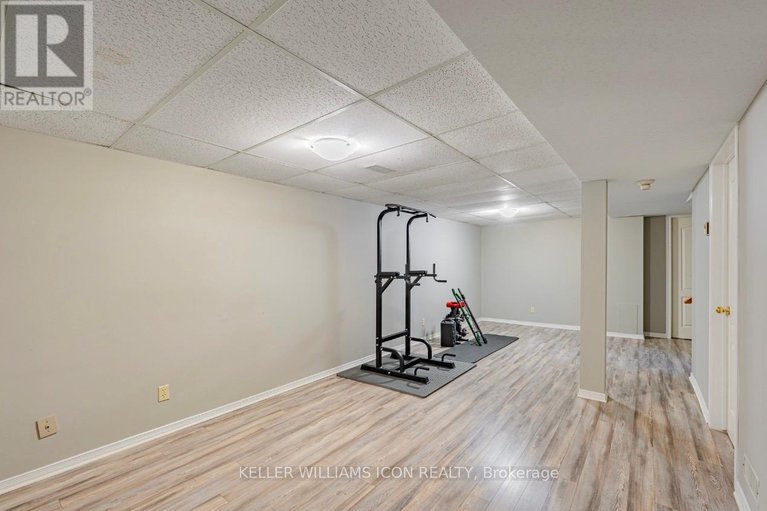 29353088/83-wrenwood-crescent/centrepointe/ottawa/ontario/K2G5V5_37