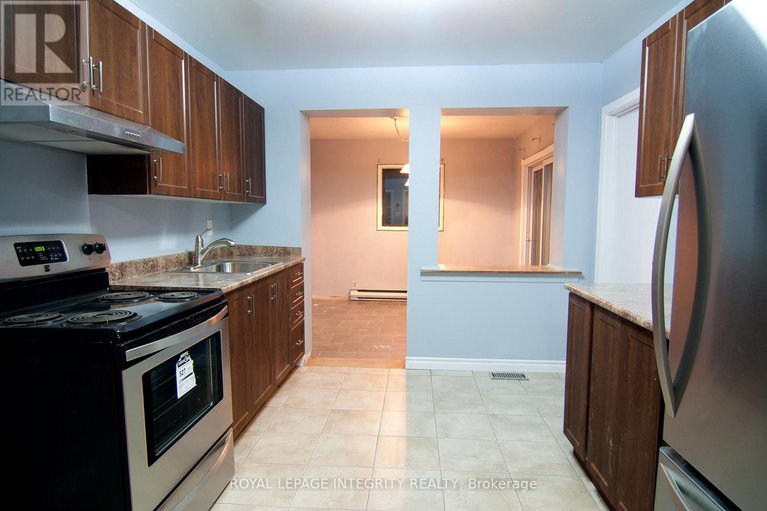 28629936/422-queen-mary-street/overbrookcastle-heights/ottawa/ontario/K1K1W5_13
