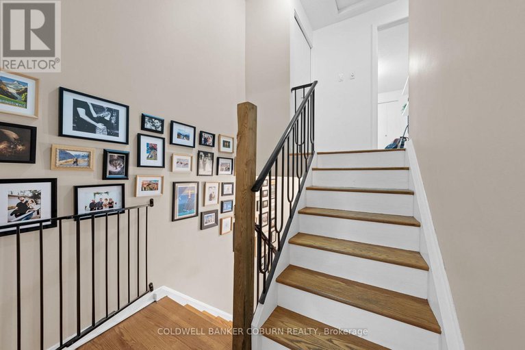 29024109/767b-ridgewood-avenue/mooneys-bayriverside-park/ottawa/ontario/K1V6M8_18