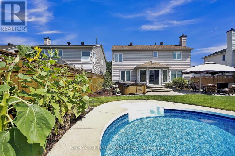 28886097/560-falwyn-crescent/fallingbrookridgemount/ottawa/ontario/K4A2A4_36
