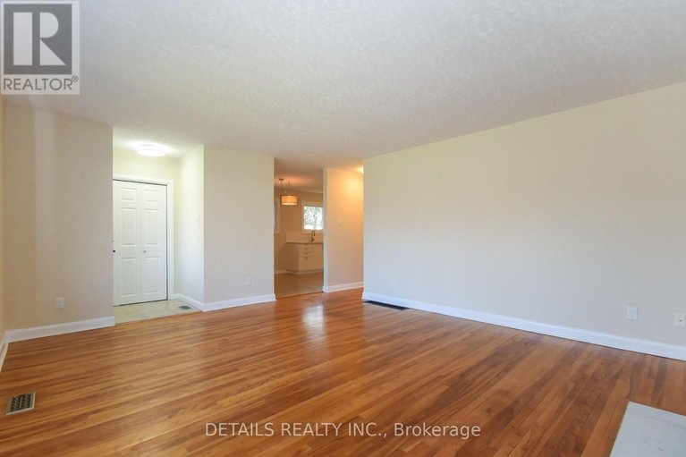 29651335/2364-cheshire-road/parkway-park/ottawa/ontario/K2C1G3_6