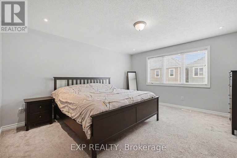 29597268/73-bristling-crescent/half-moon-bay/ottawa/ontario/K2J6C2_21