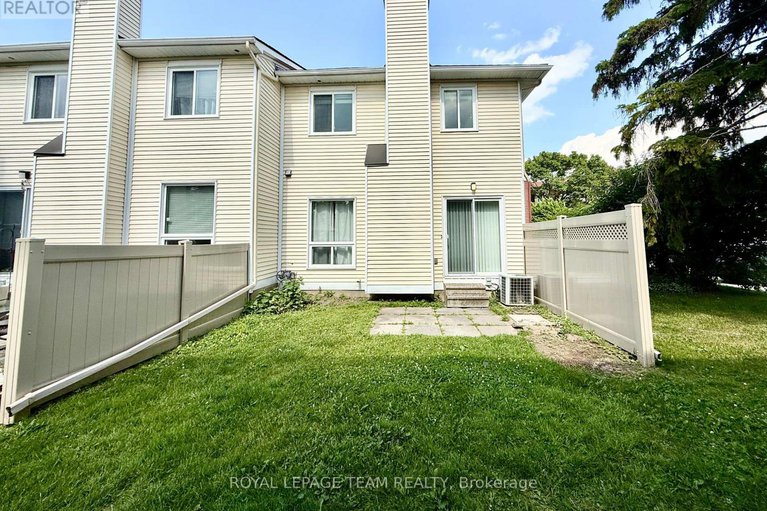 28744295/a-14-castlebrook-lane/centrepointe/ottawa/ontario/K2G5G4_31