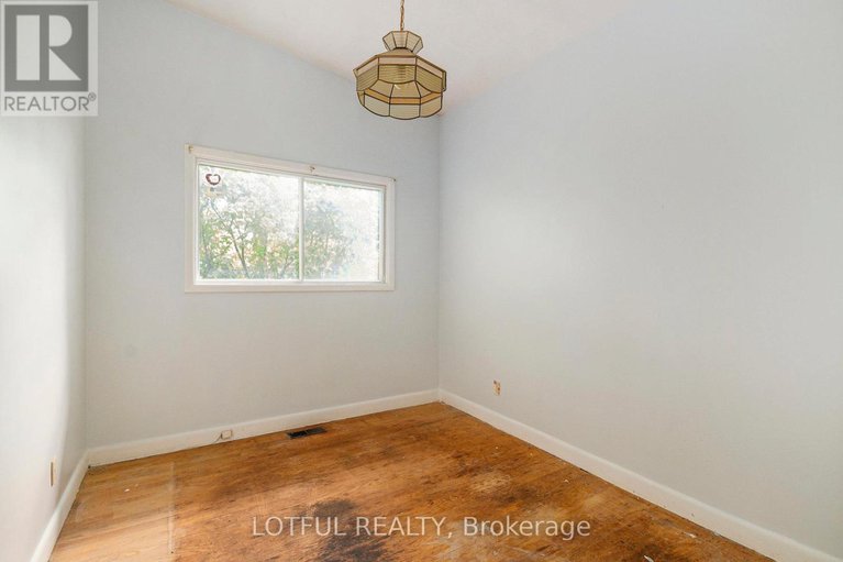 28780680/328-perrier-avenue/vanier/ottawa/ontario/K1L5C7_15