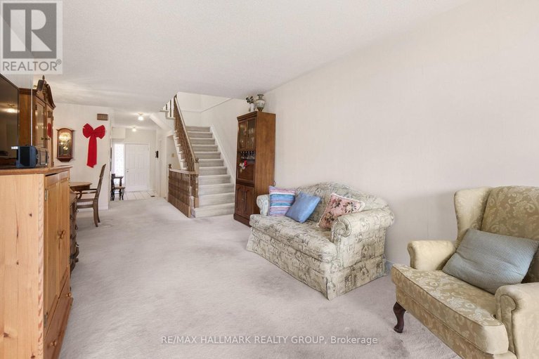 29650530/175-dunbarton-court/cardinal-glen/ottawa/ontario/K1K4L7_8