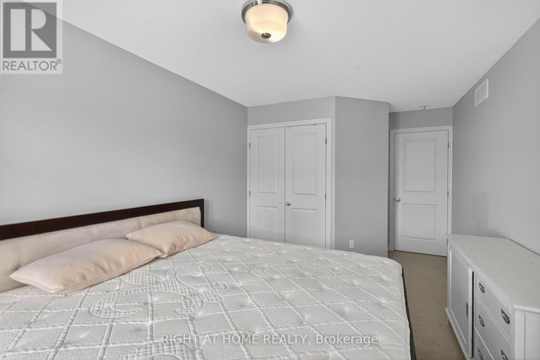 29032255/772-cedar-creek-drive/blossom-parkkemp-parkfindlay-creek/ottawa/ontario/K1T0B2_25