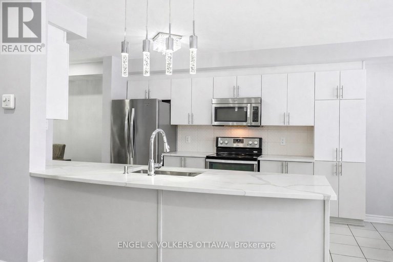 29395245/476-barrick-hill-road/emerald-meadowstrailwest/ottawa/ontario/K2M0H8_8