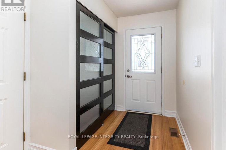 29305023/223-willow-creek-circle/strandherd/ottawa/ontario/K2G7B1_3