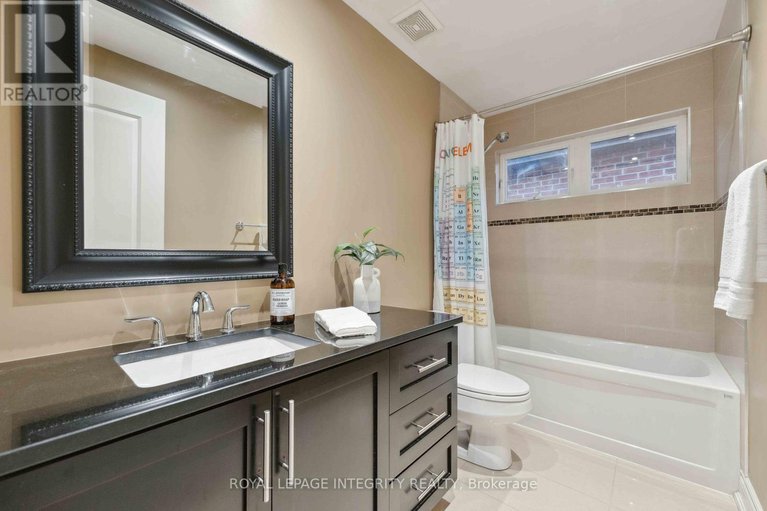 28616420/612-besserer-street/sandy-hill/ottawa/ontario/K1N6C9_26