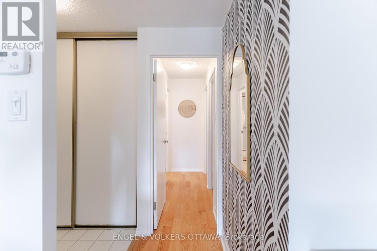28919322/606-1171-ambleside-drive/woodroffe/ottawa/ontario/K2B8E1_27